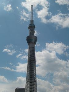 東京スカイツリーが日光鬼怒川の空に