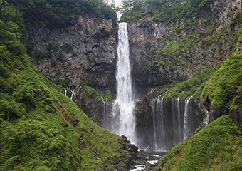 華厳の滝